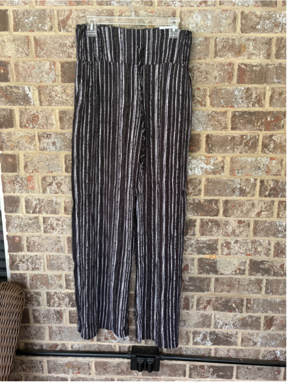 Peace & Pearls Soft Printed Pant Size Medium 
No
 NWT